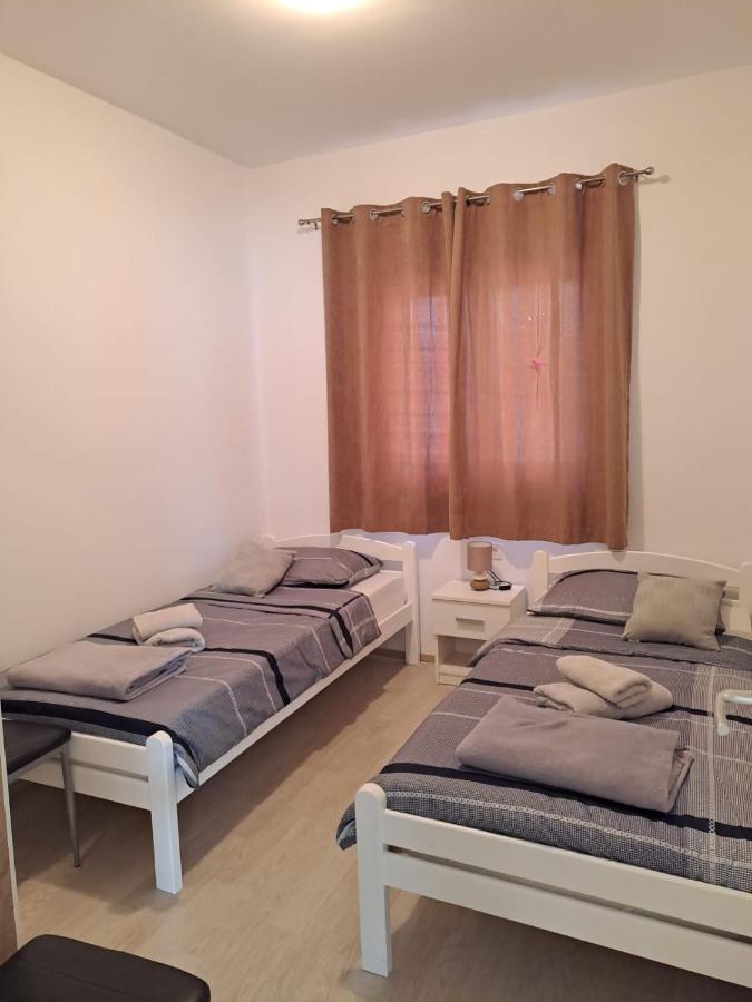 Apartman Tanja Apartment Bilice Bagian luar foto